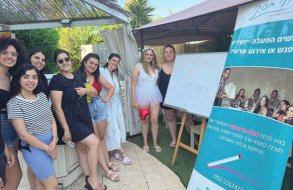 רועי חסקי גרפולוג לאירועים – סדנת גרפולוגיה סוחפת ומרתקת למסיבת רווקות