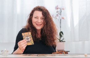 טלי יורגראו – אמנות המיסטיקה קלפי טארוט ונומרולוגיה למסיבת רווקות