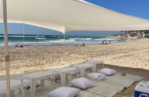 אווירה בטבע מסיבת רווקות לבנה על הים – מחיר נח והוגן לכל כיס.