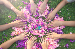 מה לקחת למסיבת רווקות בים או פיקניק? – שאלות ותשובות יצאנו לדרך